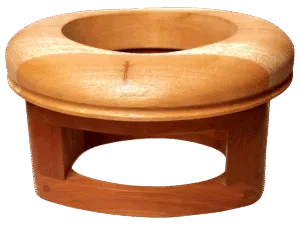 Flange-Stand_view Universal support system for holding brim flanges firmly during the shaping process. Features removable pins for versatile positioning and compatibility with all flange styles.