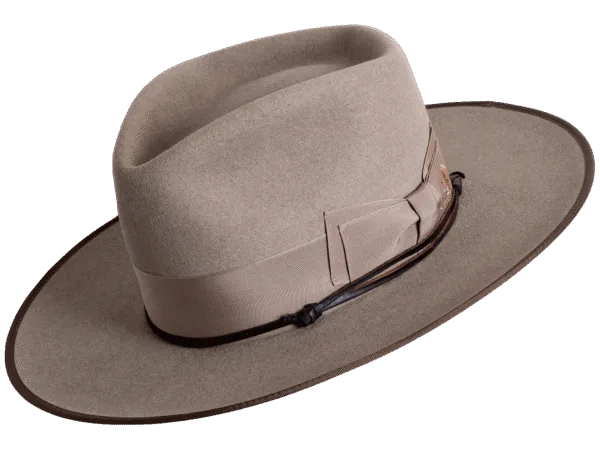 Flaneur-Premium-Felt-Angle Superior Hats Premium Felt Hat Flâneur with Bold Proportions - Angle View