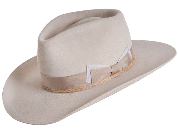 The Roamer Hat in a front-angle perspective, showcasing the 11 cm teardrop fedora crown and premium rabbit felt craftsmanship. A perfect fusion of urban elegance and rugged character by Superior Hats.